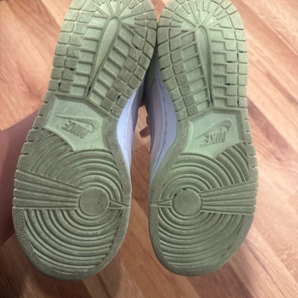 Nike Dunks - Picture 2 of 4
